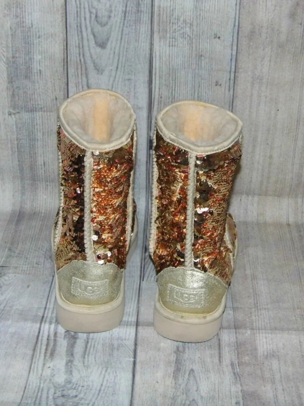 UGG Classic Short Sparkle Reversible Sequin Rose Gold Boots Womens Size 8